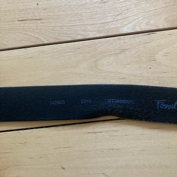 Fossil women’s black leather belt - Picture 7 of 9